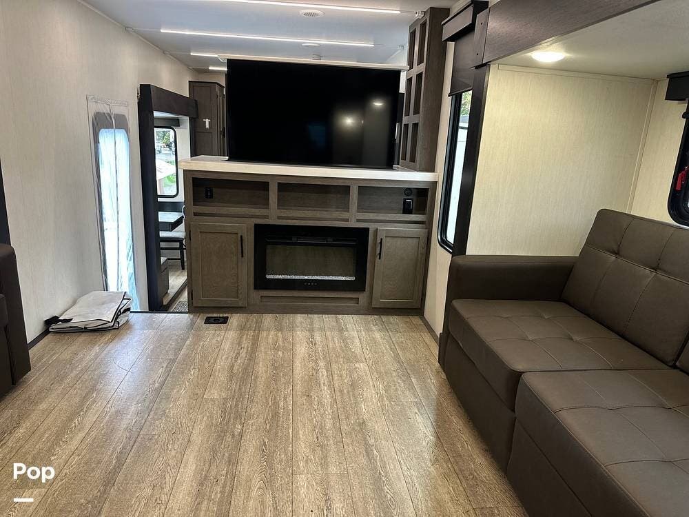 2025 Arctic Wolf 3950SUITE by Cherokee from Pop RVs in Franklin, Massachusetts