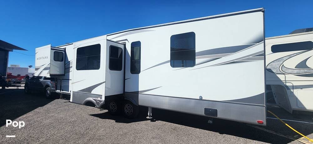 2020 Montana 3700LK by Keystone from Pop RVs in Boulder City, Nevada