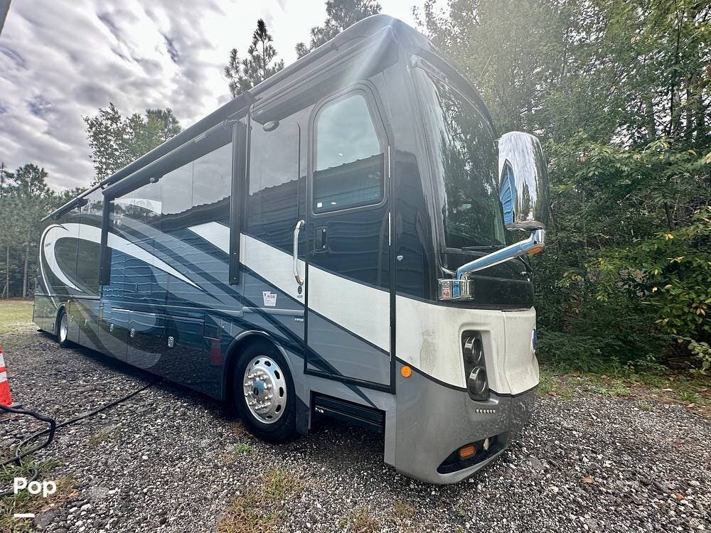 2018 Holiday Rambler Endeavor 40D - Used Diesel Pusher For Sale by Pop RVs in Leland, North Carolina features Generator, Air Conditioning, Awning, Slideout