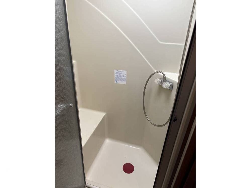 2016 Pace Arrow LXE 38K by Fleetwood from Pop RVs in Lansing, North Carolina