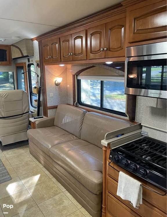 2008 Newmar Dutch Star 4023 - Used Diesel Pusher For Sale by Pop RVs in South Gibson, Pennsylvania features Leveling Jacks, Awning, Air Conditioning, Generator, Slideout