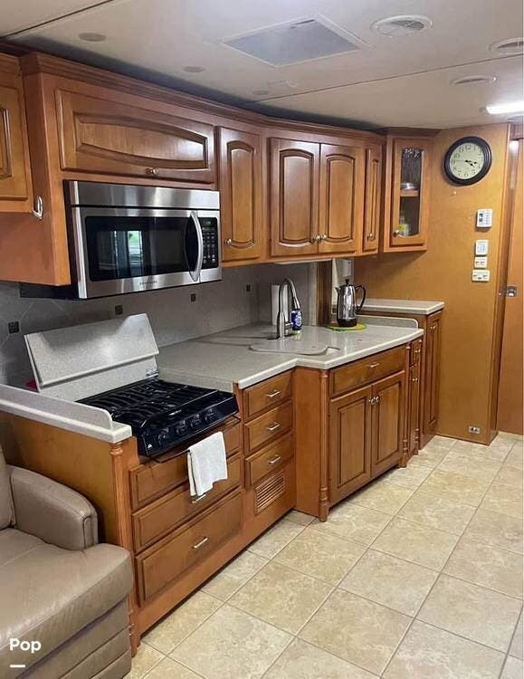 2008 Dutch Star 4023 by Newmar from Pop RVs in South Gibson, Pennsylvania