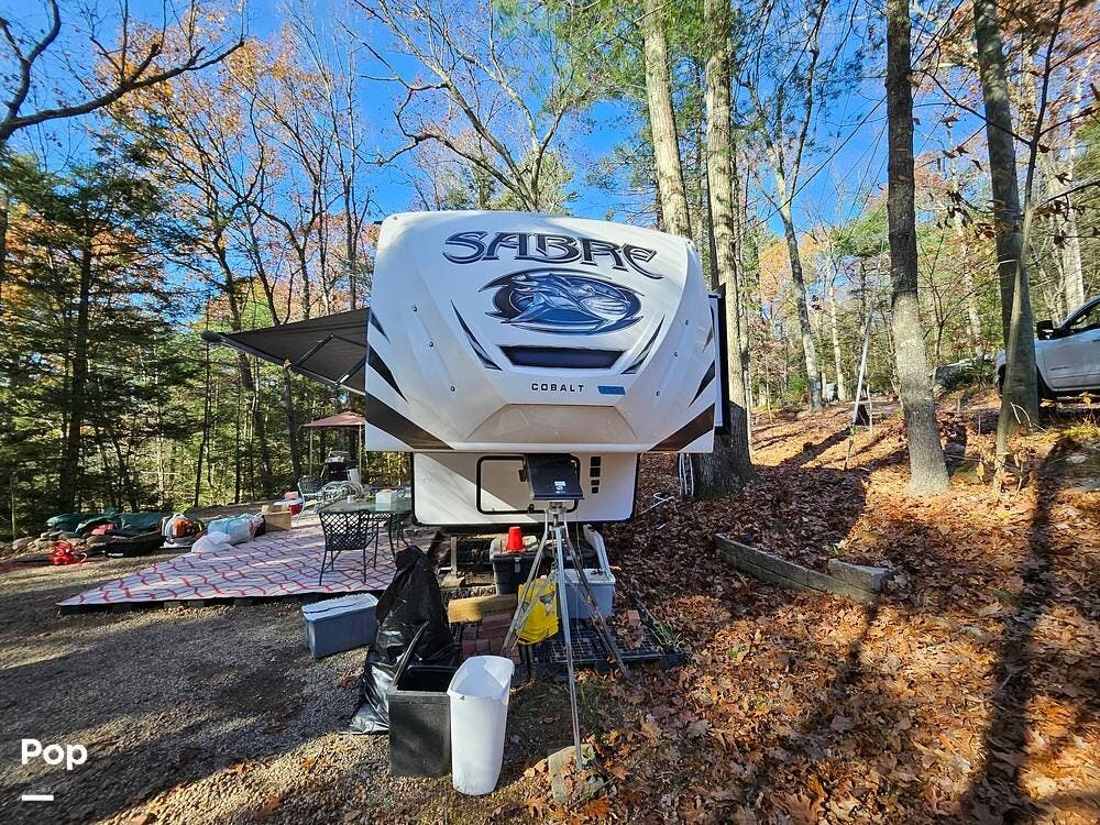 2019 Forest River Sabre 36FRP - Used Fifth Wheel For Sale by Pop RVs in Stafford Springs, Connecticut features Awning, Slideout, Air Conditioning, Leveling Jacks