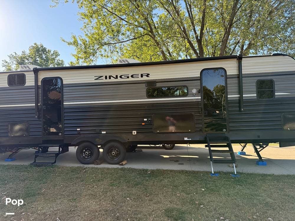 2026 Zinger 328SB by CrossRoads from Pop RVs in Rockton, Illinois
