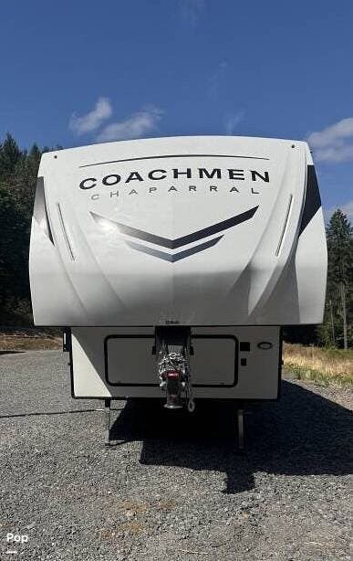 2025 Chaparral Lite 30BHS by Forest River from Pop RVs in Lebanon, Oregon