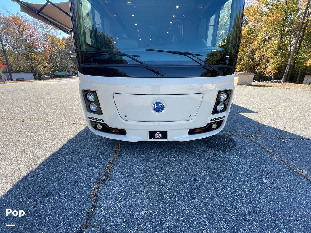 2015 Holiday Rambler Ambassador 38DBT - Used Diesel Pusher For Sale by Pop RVs in Sherrills Ford, North Carolina features Awning, Air Conditioning, Leveling Jacks, Generator, Slideout