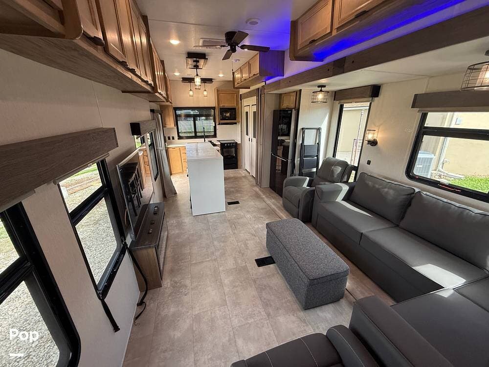 2024 Cherokee Timberwolf 39ALBL BLACK LABEL EDITION - Used Travel Trailer For Sale by Pop RVs in South Jordan, Utah features Leveling Jacks, Awning, Air Conditioning, Slideout