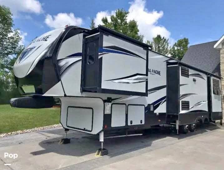 Used 2018 Keystone Avalanche 395BH available in Osteen, Florida