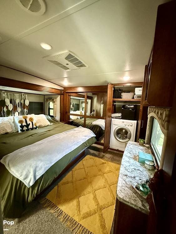 2018 Avalanche 395BH by Keystone from Pop RVs in Osteen, Florida