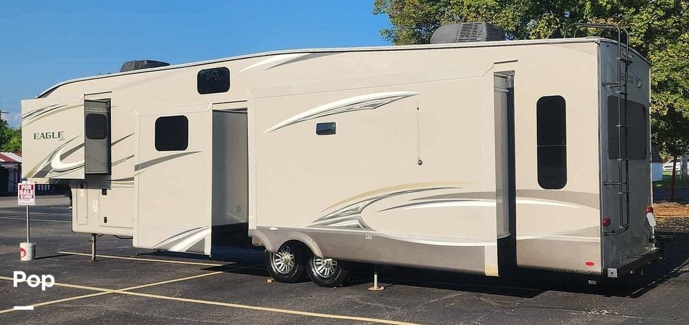 2018 Jayco Eagle 355MBQS - Used Fifth Wheel For Sale by Pop RVs in Fort Smith, Arkansas features Slideout, Leveling Jacks, Awning, Air Conditioning