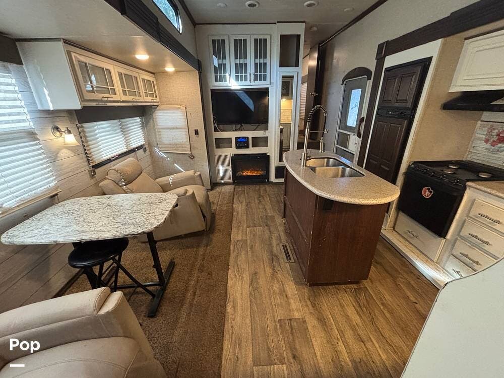 Used 2016 Heartland Sundance 3700RLB available in Winter Garden, Florida