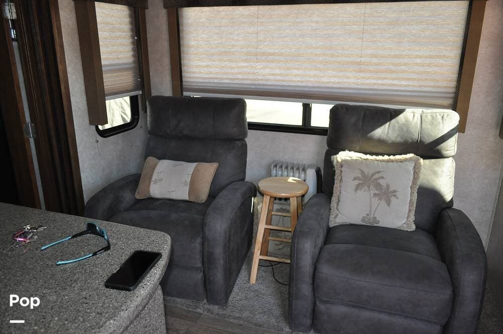2016 Carbon 327 by Keystone from Pop RVs in Lake Havasu City, Arizona
