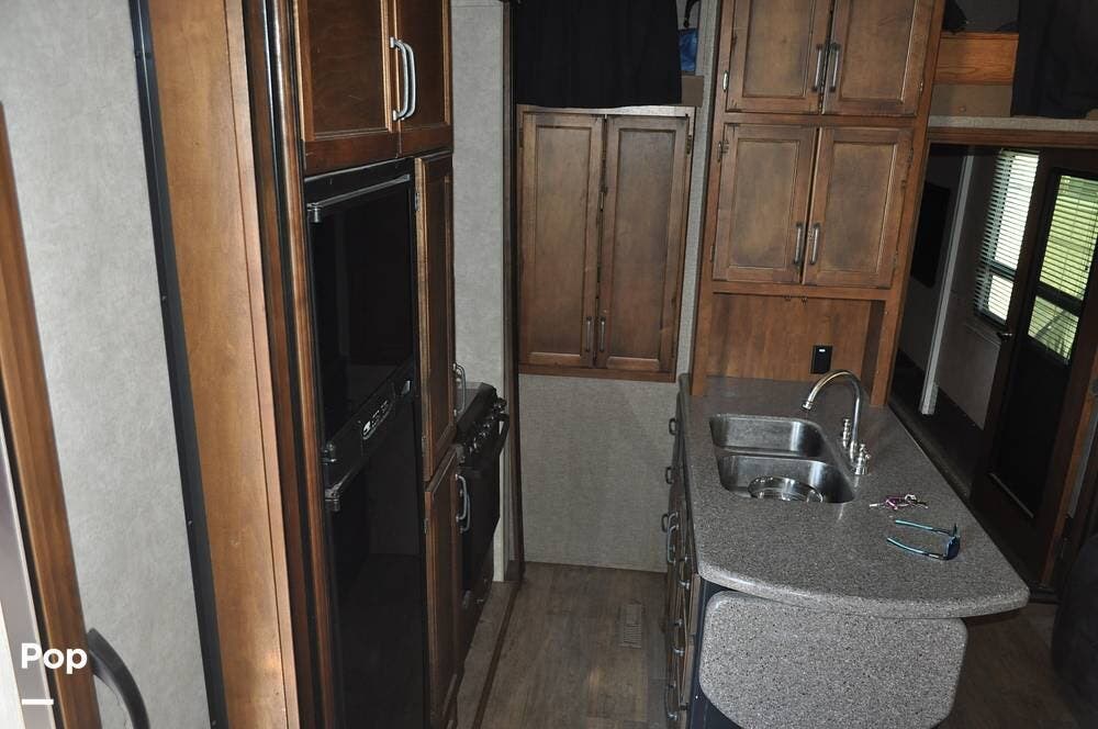 Used 2016 Keystone Carbon 327 available in Lake Havasu City, Arizona