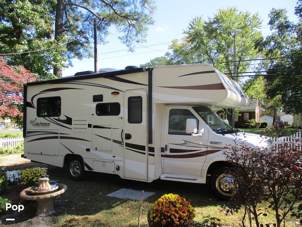 2016 Coachmen Freelander 21QB - Used Class C For Sale by Pop RVs in Fruitland, Maryland features Air Conditioning, Generator, Awning