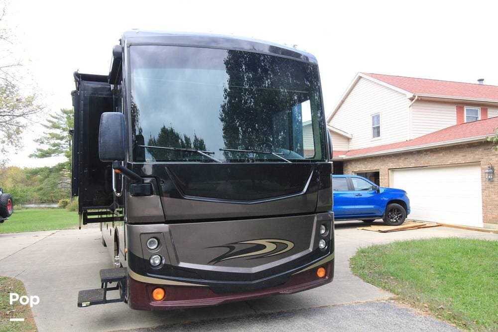 2019 Discovery 38K by Fleetwood from Pop RVs in Hamilton, Ohio