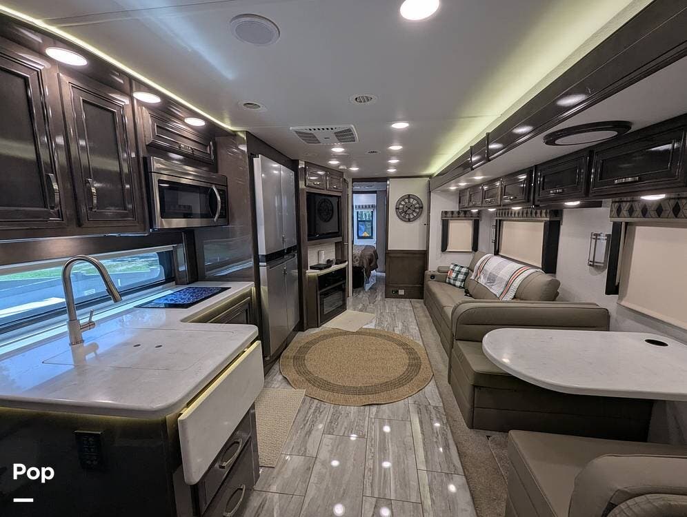 2022 Entegra Coach Accolade XL 37K - Used Super C For Sale by Pop RVs in Bradenton, Florida features Air Conditioning, Generator, Leveling Jacks, Awning, Slideout