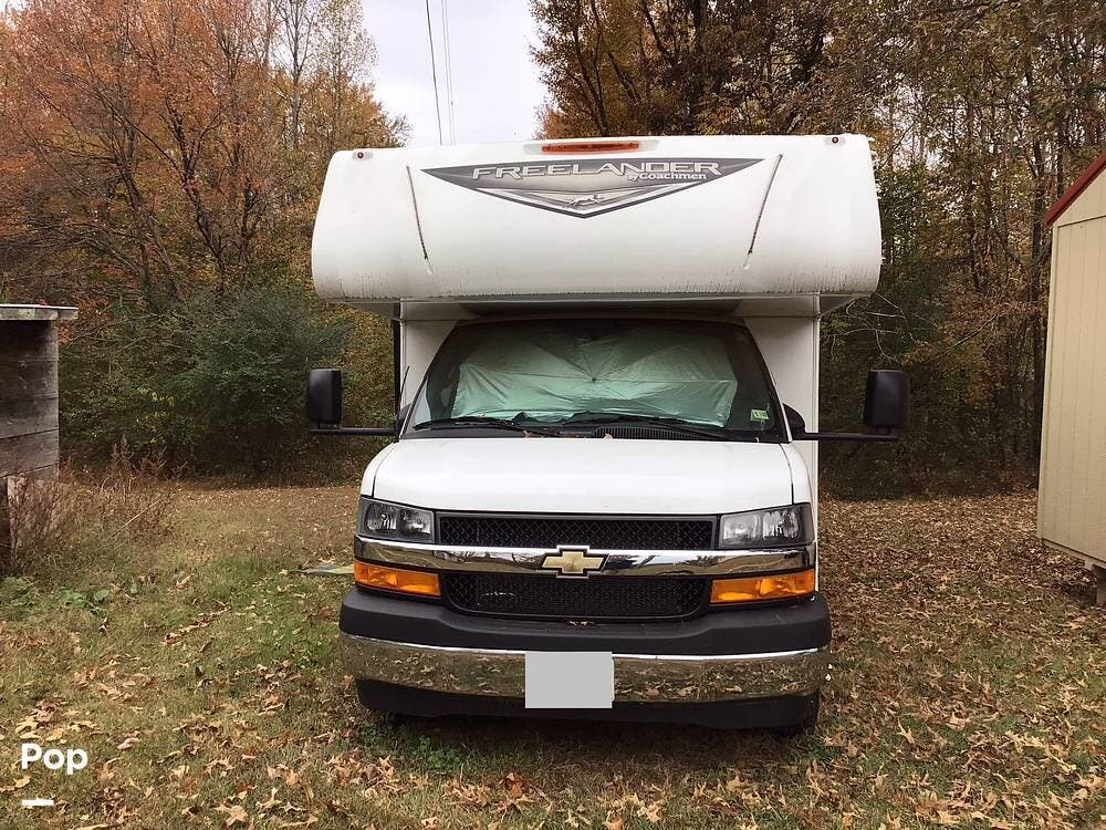 2024 Coachmen Freelander 27QB - Used Class C For Sale by Pop RVs in Kents Store, Virginia features Generator, Awning, Air Conditioning