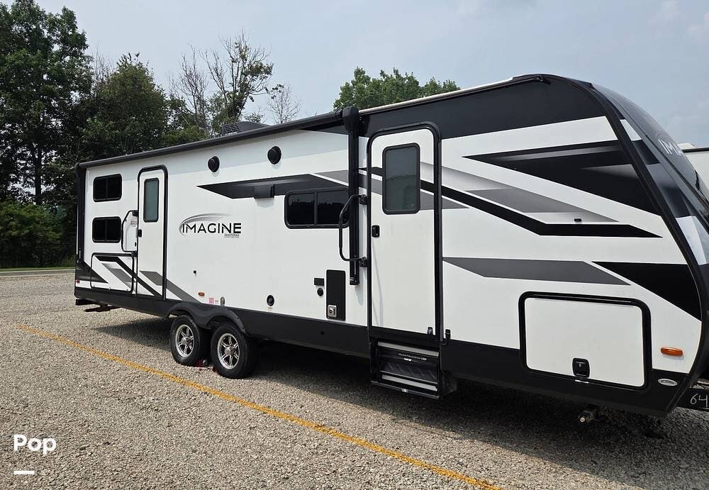 2023 Grand Design Imagine 2800BH - Used Travel Trailer For Sale by Pop RVs in Ortonville, Michigan features Air Conditioning, Slideout, Awning