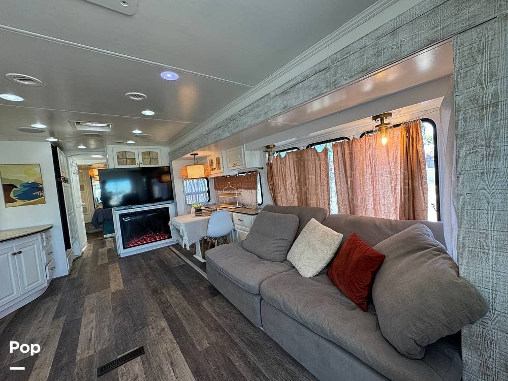 Used 2008 Damon Tuscany 4072 available in Huntington Beach, California