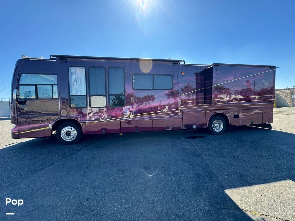 2008 Tuscany 4072 by Damon from Pop RVs in Huntington Beach, California