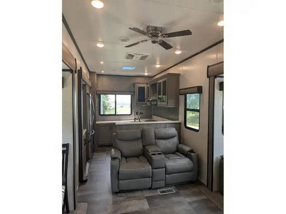 Used 2021 CrossRoads Cameo 3975CK available in Defiance, Missouri