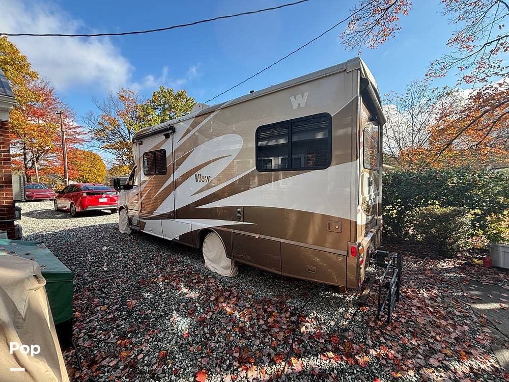 2013 Winnebago Navion 24G - Used Class C For Sale by Pop RVs in Mebane, North Carolina features Slideout, Generator, Air Conditioning, Awning