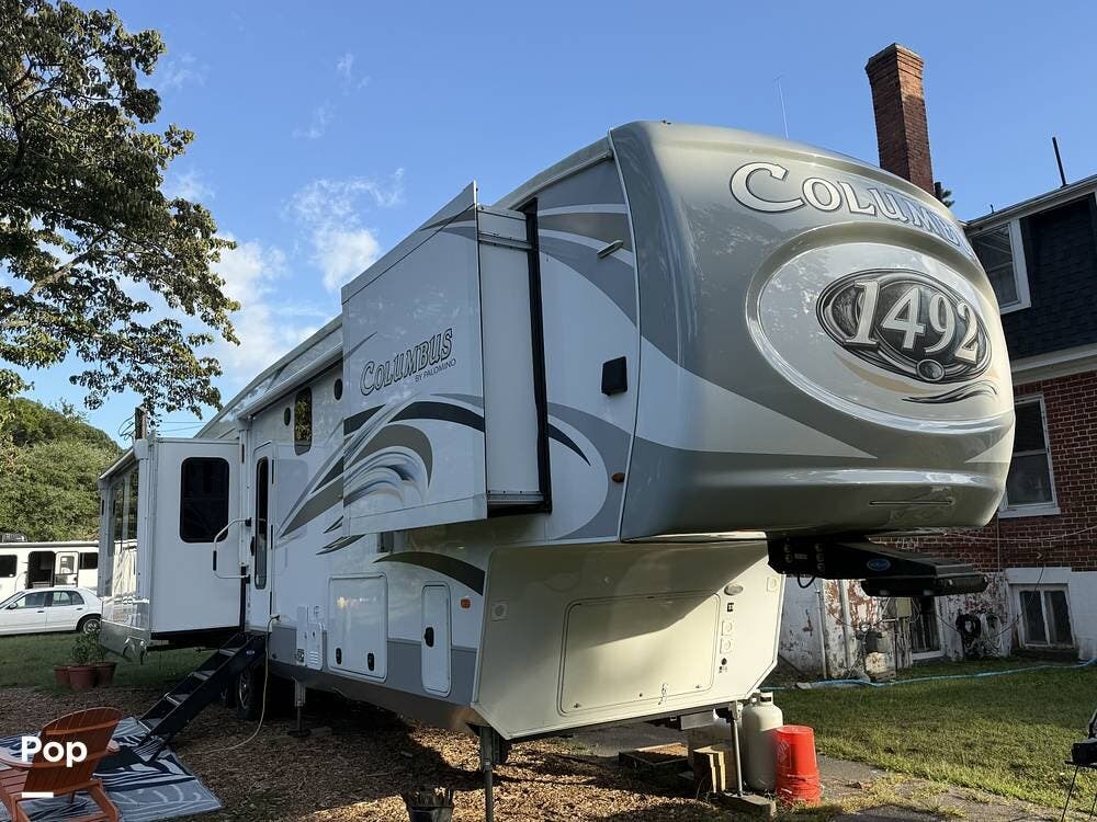 2021 Palomino Columbus 382FB - Used Fifth Wheel For Sale by Pop RVs in Chesapeake, Virginia features Awning, Air Conditioning, Slideout, Leveling Jacks