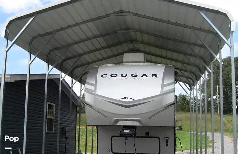 2024 Keystone Cougar 23MLE - Used Fifth Wheel For Sale by Pop RVs in Hilham, Tennessee features Awning, Slideout, Leveling Jacks, Air Conditioning