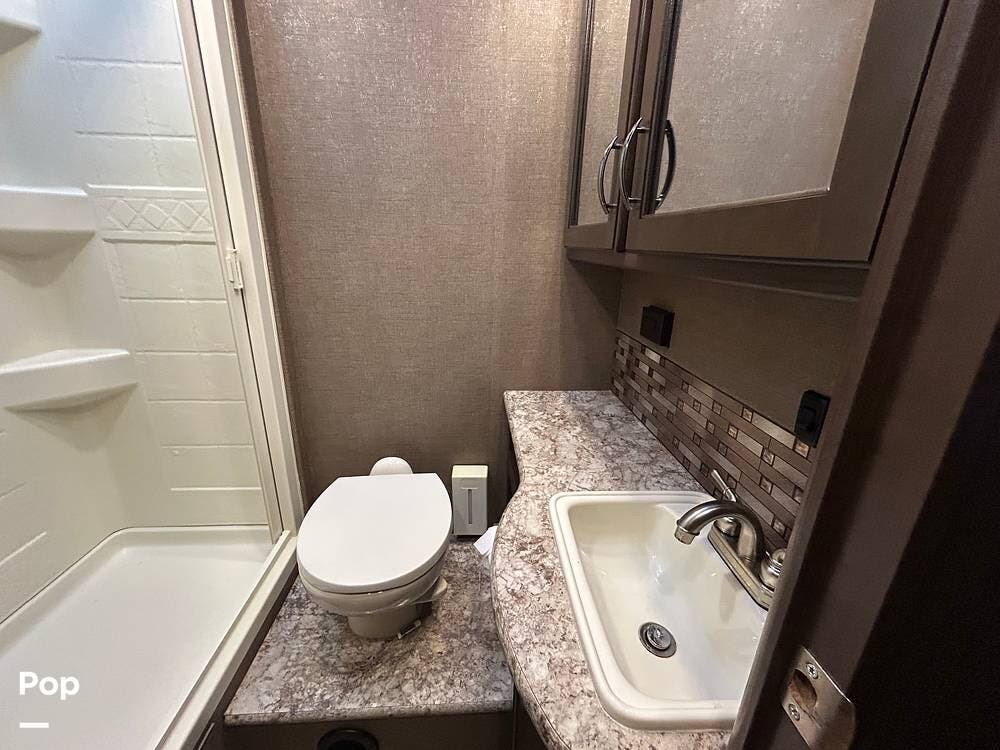 2017 Chateau 28z by Thor Motor Coach from Pop RVs in Ocala, Florida