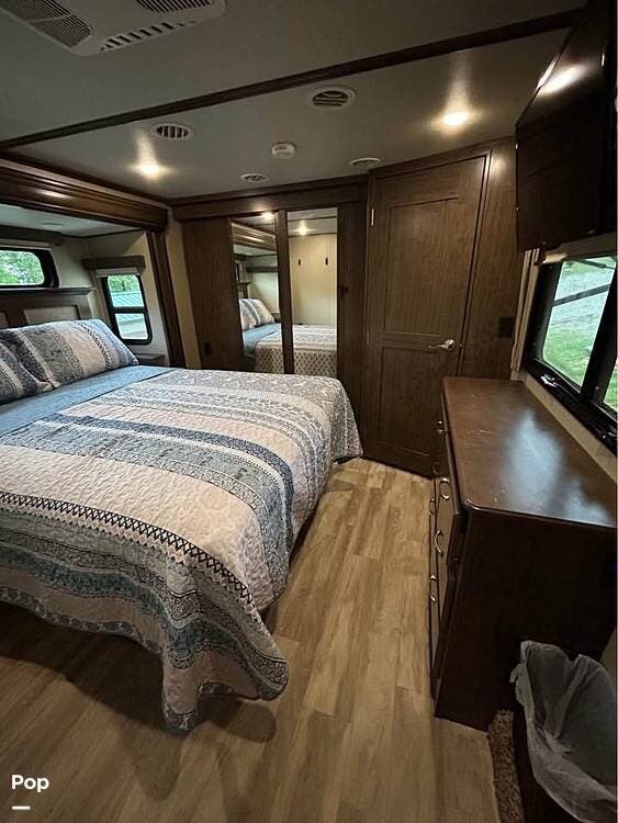 2018 Solitude 375RES by Grand Design from Pop RVs in Kirbyville, Missouri