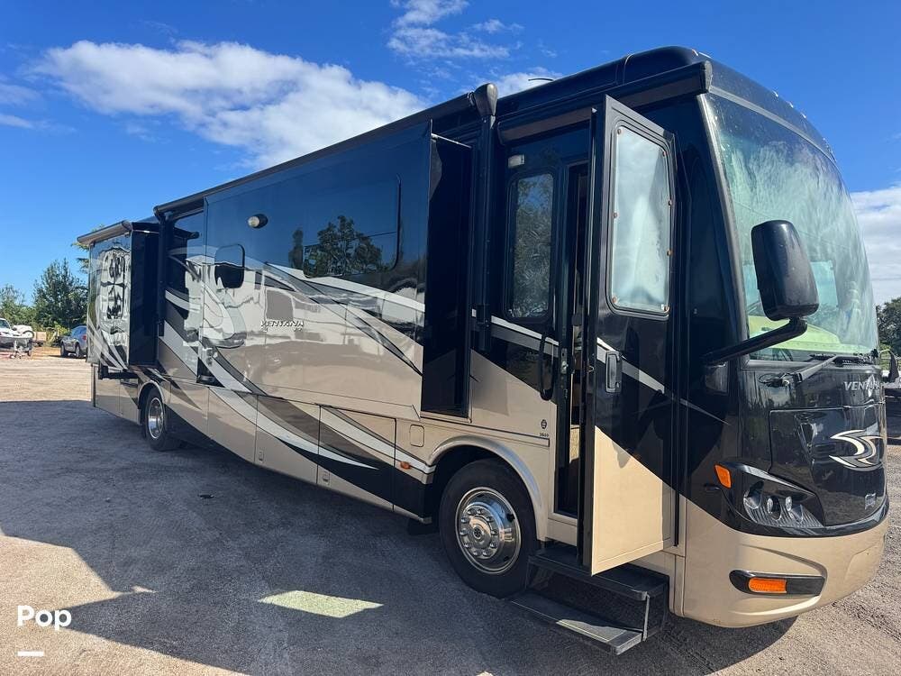 2015 Newmar Ventana LE 3849 - Used Diesel Pusher For Sale by Pop RVs in Bradenton, Florida features Generator, Air Conditioning, Slideout, Leveling Jacks, Awning