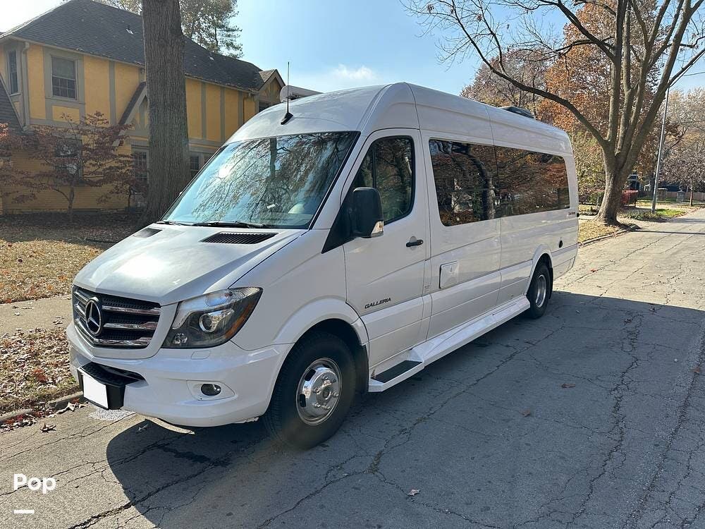 2019 Galleria 24FL by Coachmen from Pop RVs in Kansas City, Missouri