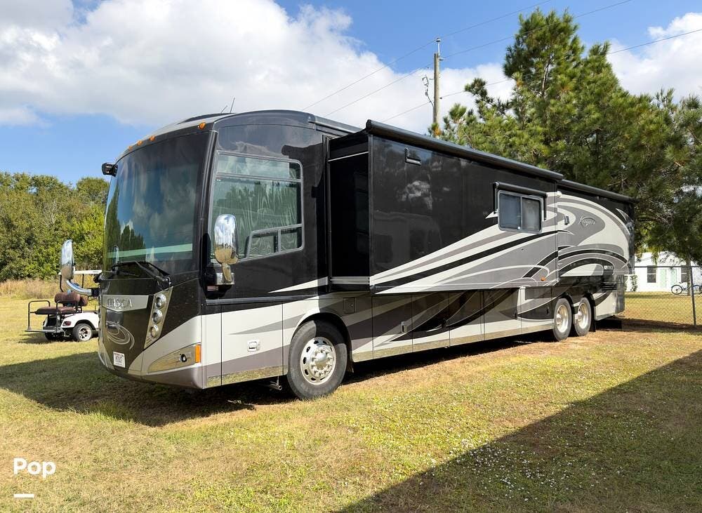 2013 Ellipse 42GD by Itasca from Pop RVs in Frostproof, Florida