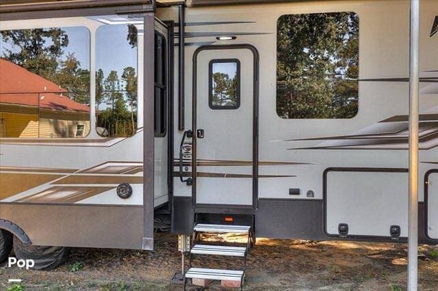 2018 Keystone Raptor 355TS - Used Toy Hauler For Sale by Pop RVs in Williston, South Carolina features Generator, Awning, Leveling Jacks, Slideout, Air Conditioning