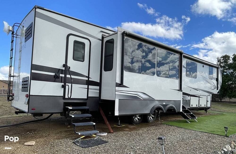 2022 Keystone Alpine 3910RK - Used Fifth Wheel For Sale by Pop RVs in Prescott Valley, Arizona features Air Conditioning, Awning, Slideout