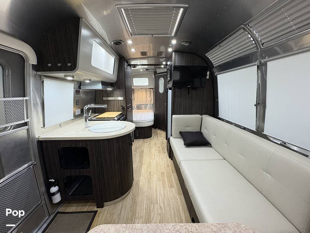 2018 International Signature 23D by Airstream from Pop RVs in Seattle, Washington