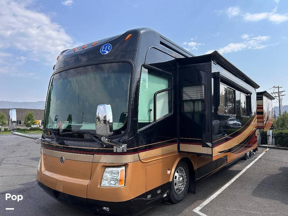 2008 Holiday Rambler Navigator Caspian IV - Used Diesel Pusher For Sale by Pop RVs in Coos Bay, Oregon features Awning, Generator, Air Conditioning, Slideout, Leveling Jacks