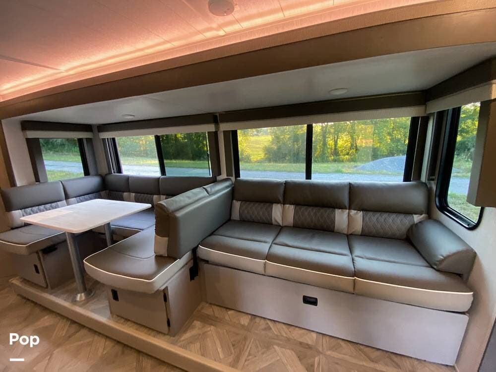 2024 Forest River Wildwood X-Lite Platinum 273QBXLX - Used Travel Trailer For Sale by Pop RVs in Thompsons Station, Tennessee features Air Conditioning, Awning, Slideout