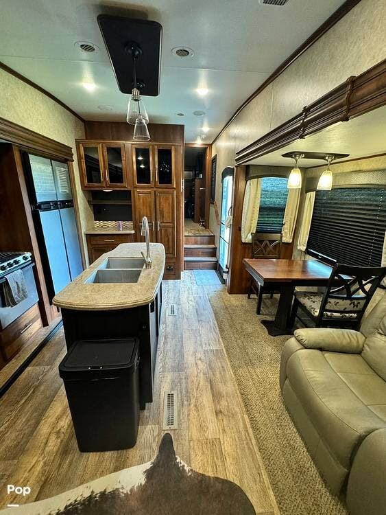 Used 2018 Jayco Eagle 321RSTS available in Hobart, Indiana