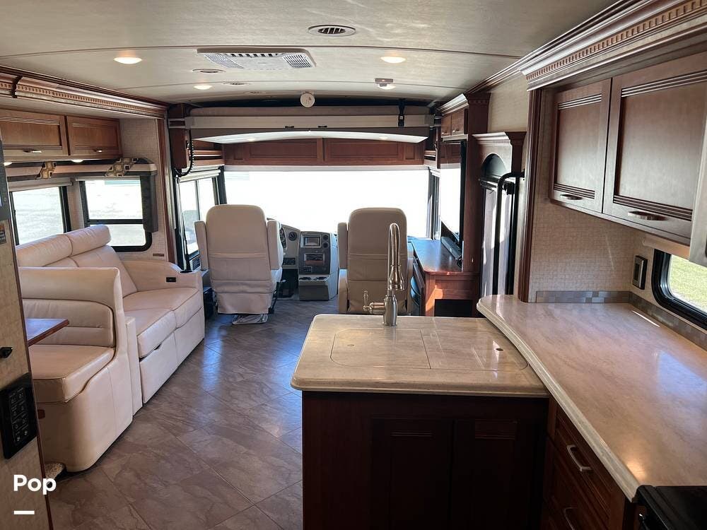 2017 Forza 34T by Winnebago from Pop RVs in Horseshoe Bay, Texas