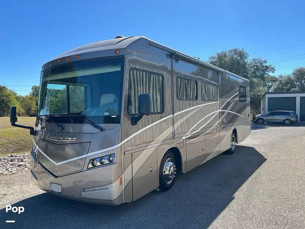 2017 Winnebago Forza 34T - Used Diesel Pusher For Sale by Pop RVs in Horseshoe Bay, Texas features Air Conditioning, Generator, Slideout, Awning, Leveling Jacks