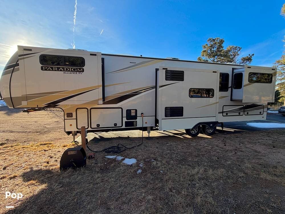 2021 Alliance RV Paradigm 365RD - Used Fifth Wheel For Sale by Pop RVs in Monument, Colorado features Slideout, Air Conditioning, Leveling Jacks, Awning
