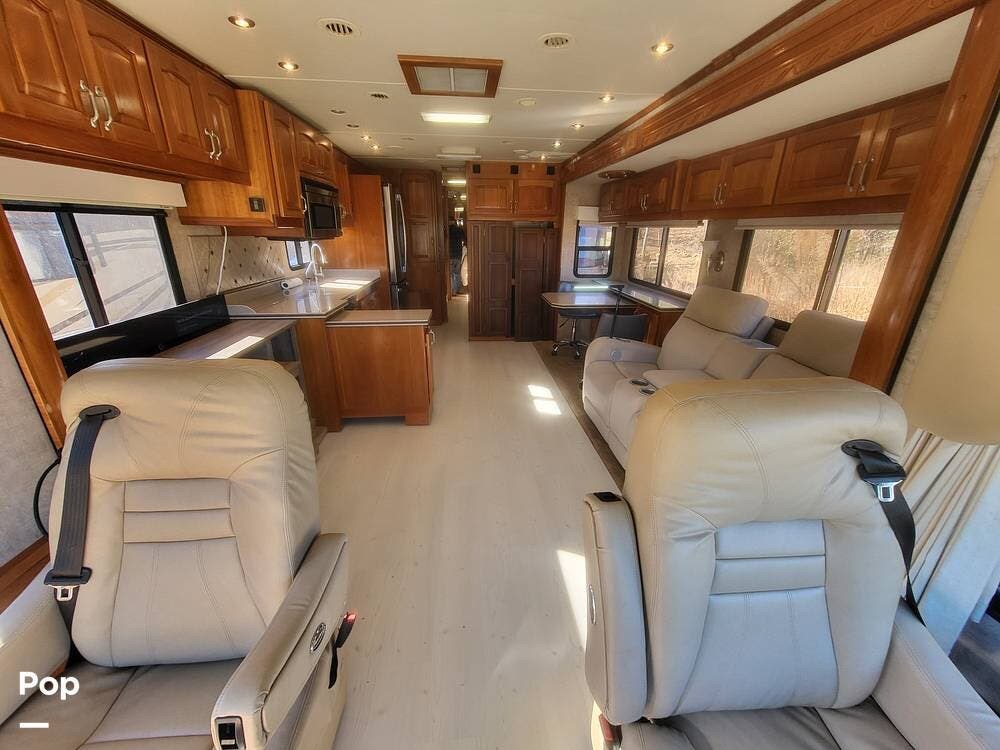 2007 Contessa 42 Westport by Beaver from Pop RVs in Harrisburg, North Carolina