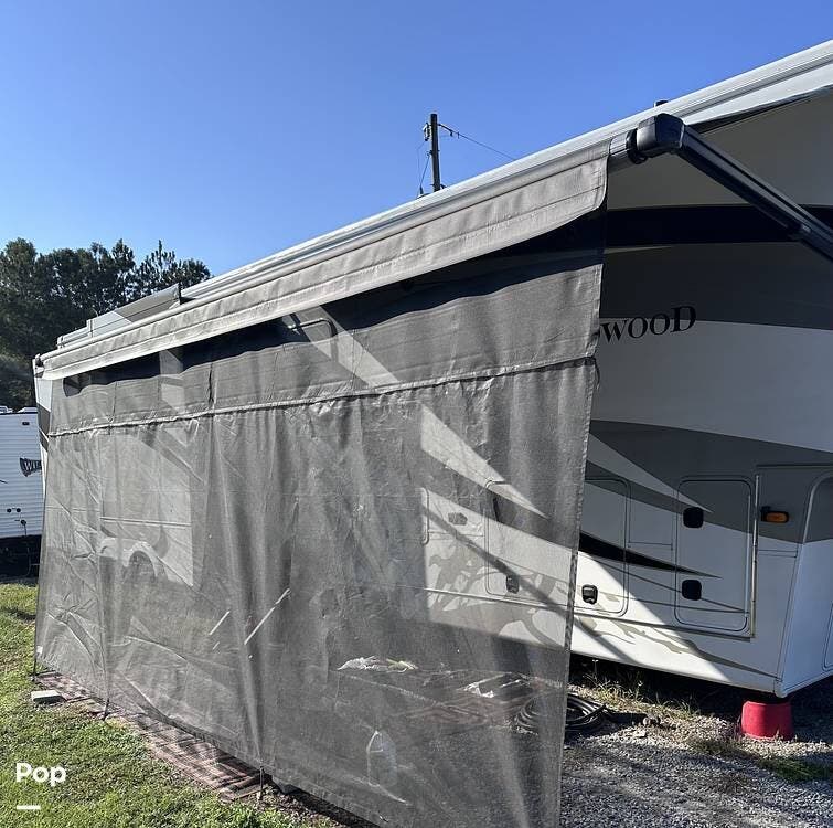 2021 Redwood 4001LK by Redwood RV from Pop RVs in Gautier, Mississippi