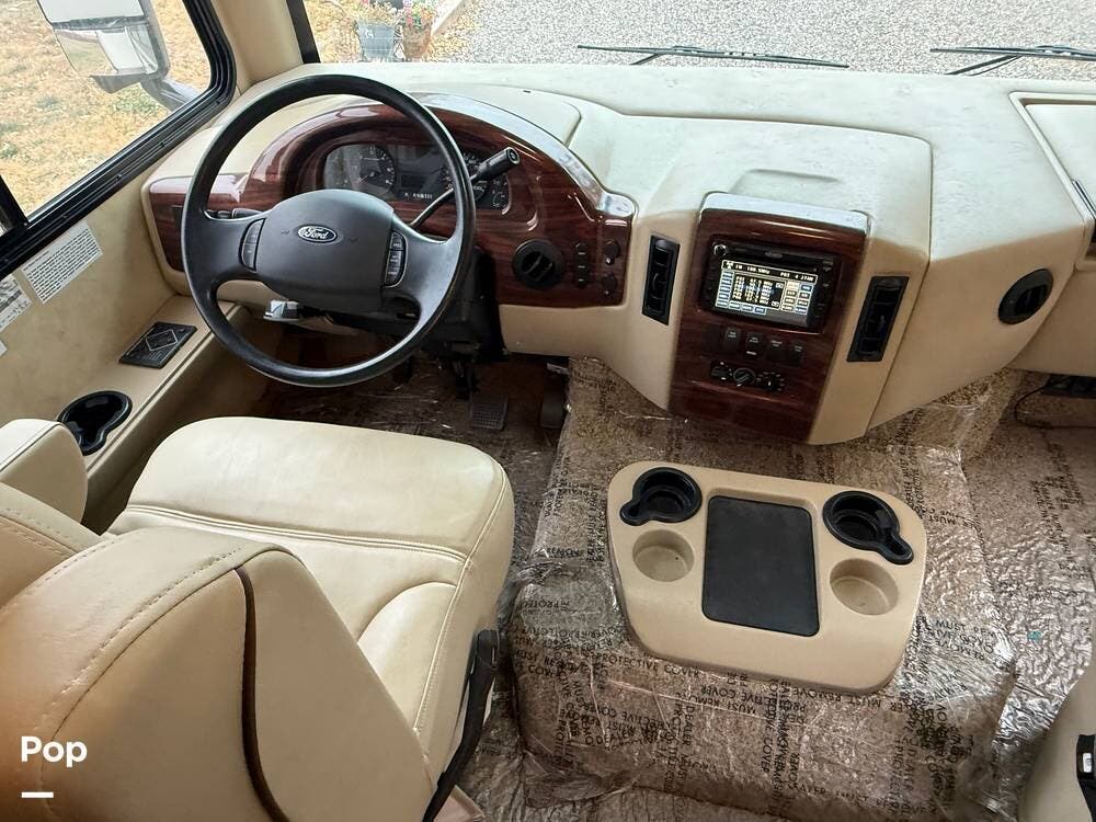 2013 Windsport 32A by Thor Motor Coach from Pop RVs in Richfield, Utah