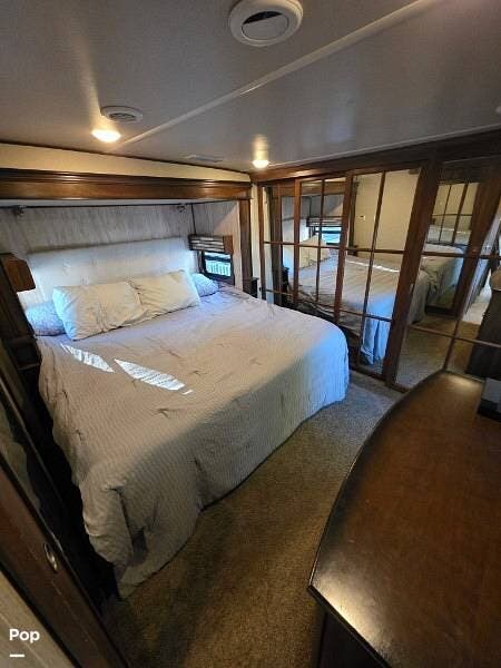 2018 Palomino Columbus 378MB - Used Fifth Wheel For Sale by Pop RVs in Whitehall, Michigan features Air Conditioning, Slideout, Leveling Jacks