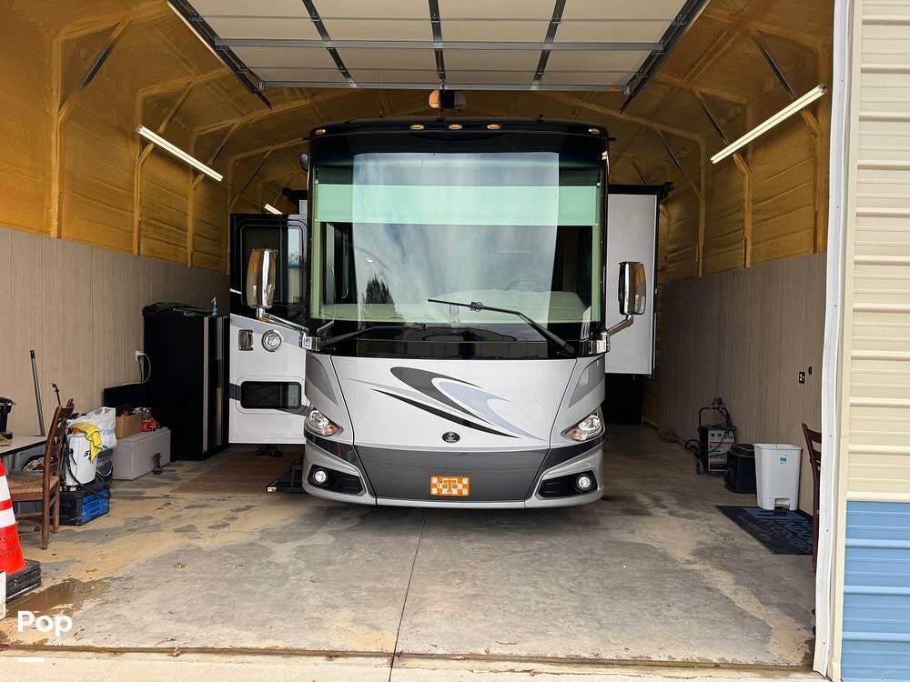 2018 Phaeton 40AH by Tiffin from Pop RVs in Gray, Tennessee