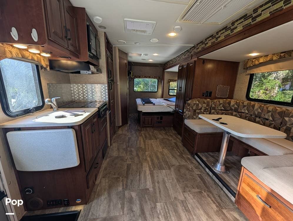 2015 Forest River Sunseeker MBS 2400W - Used Class C For Sale by Pop RVs in Wimauma, Florida features Slideout, Generator, Awning, Leveling Jacks, Air Conditioning