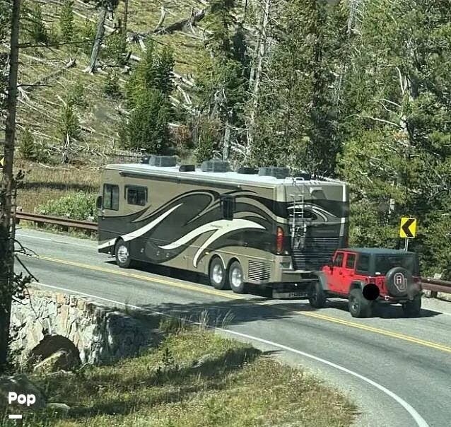 2014 Fleetwood Providence 42M - Used Diesel Pusher For Sale by Pop RVs in Arapaho, Oklahoma features Slideout, Air Conditioning, Generator, Awning, Leveling Jacks