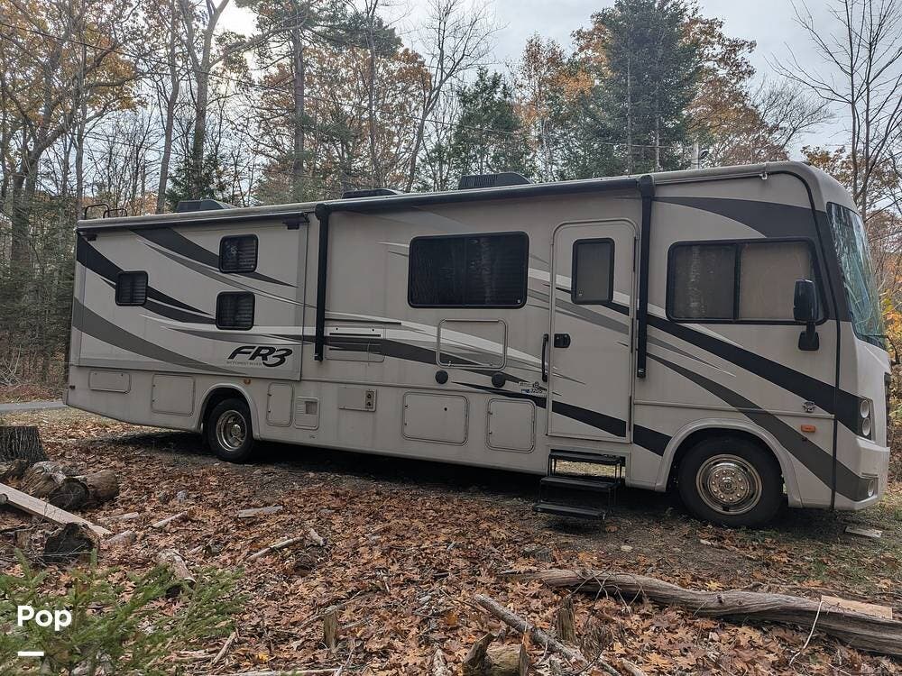 2017 Forest River FR3 32DS - Used Class A For Sale by Pop RVs in Brunswick, Maine features Leveling Jacks, Awning, Generator, Slideout, Air Conditioning